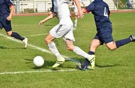 球星温情互,动瞬间,詹姆斯扶起,太阳城,太阳城娱乐,太阳城app,太阳城赌场